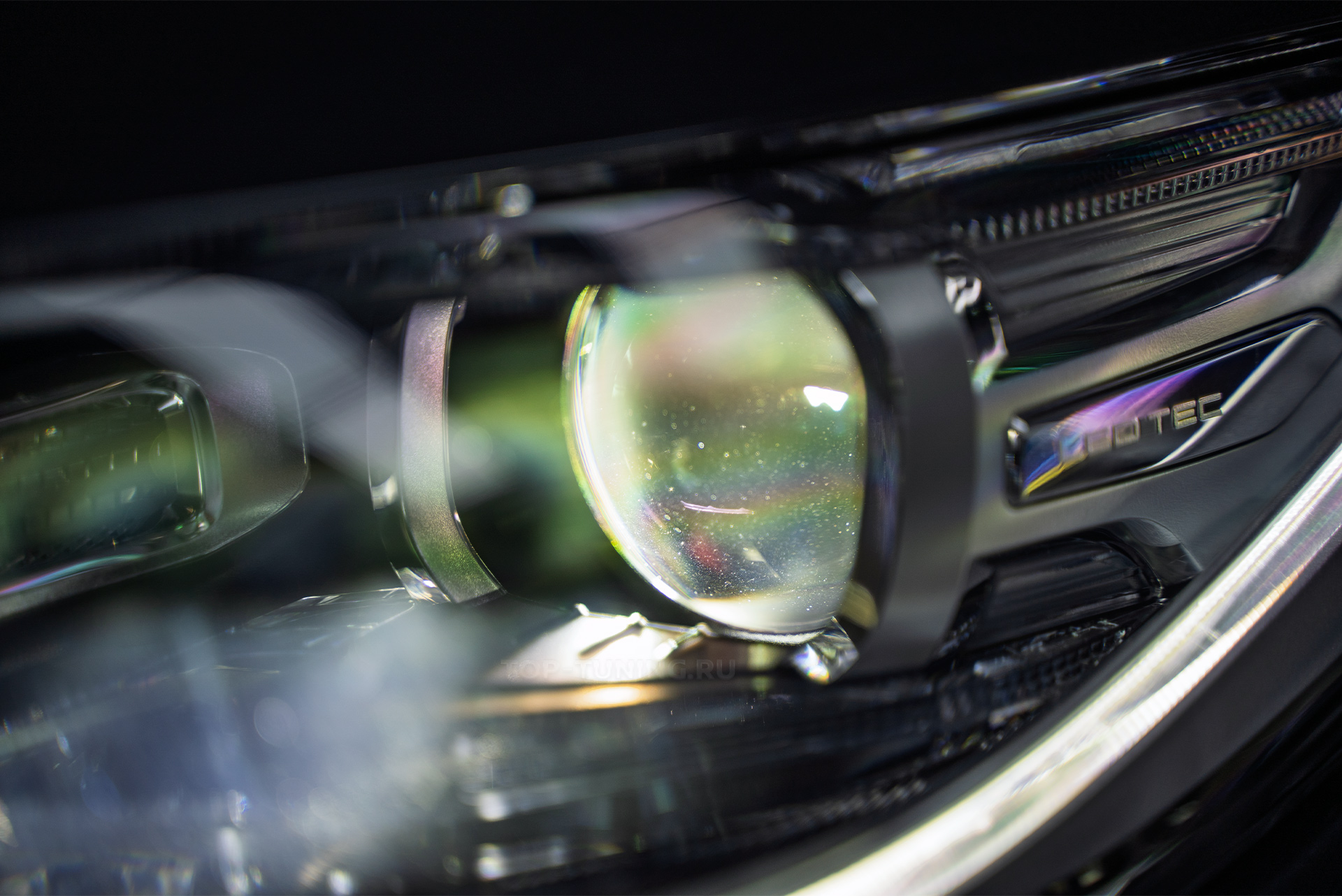 110906 Тюнинг фар Exeed TXL рестайлинг &ndash; установка ярких линз Night Assistant