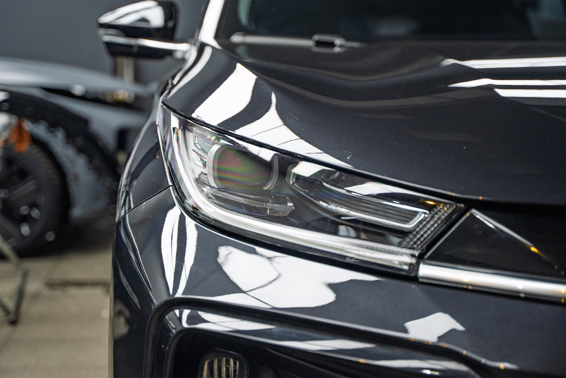 Тюнинг фар Exeed TXL рестайлинг &ndash; установка ярких линз Night Assistant