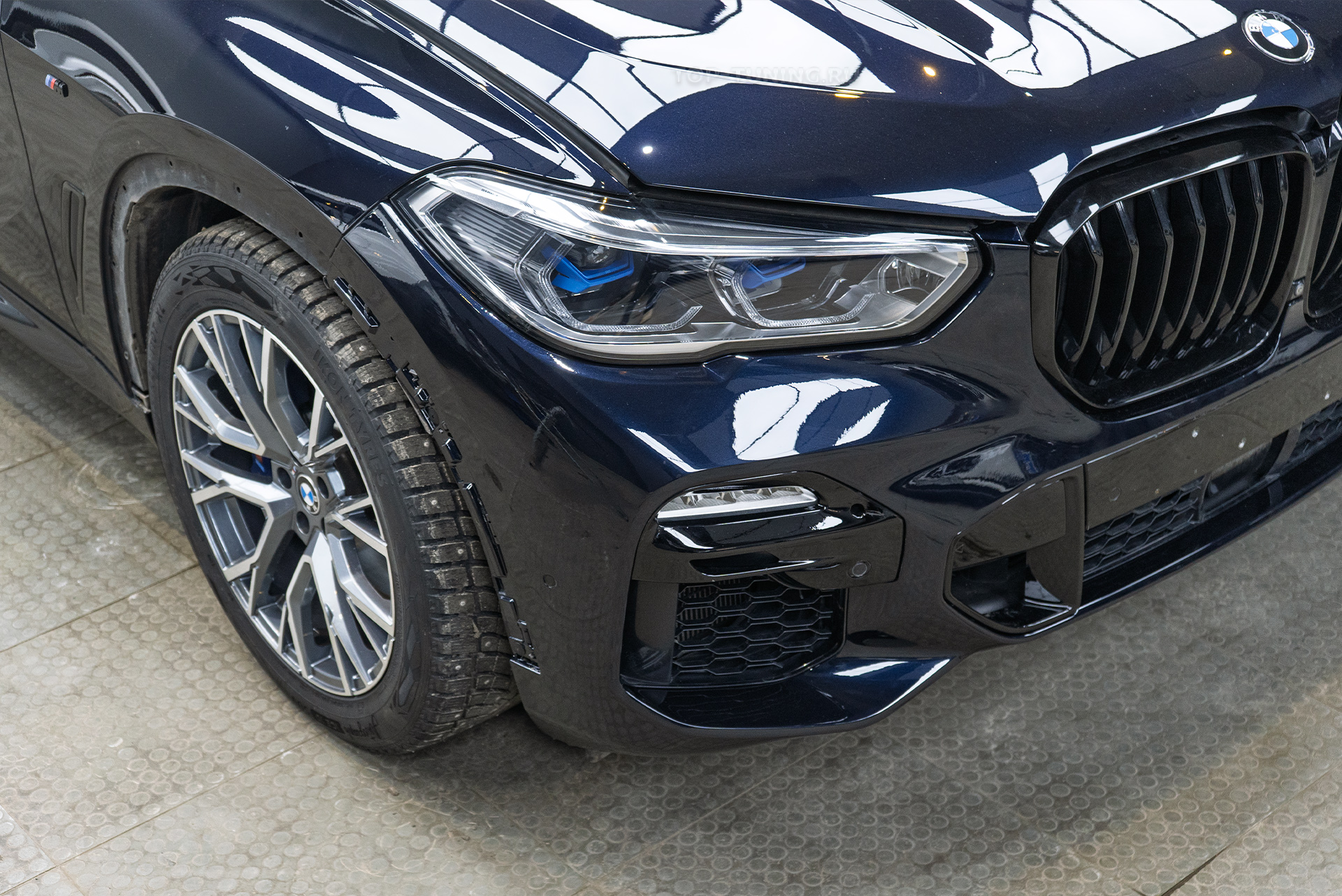 110914 Установка спортивного обвеса PRO GT II для BMW X5 G05 Установка спортивного обвеса PRO GT II для BMW X5 G05