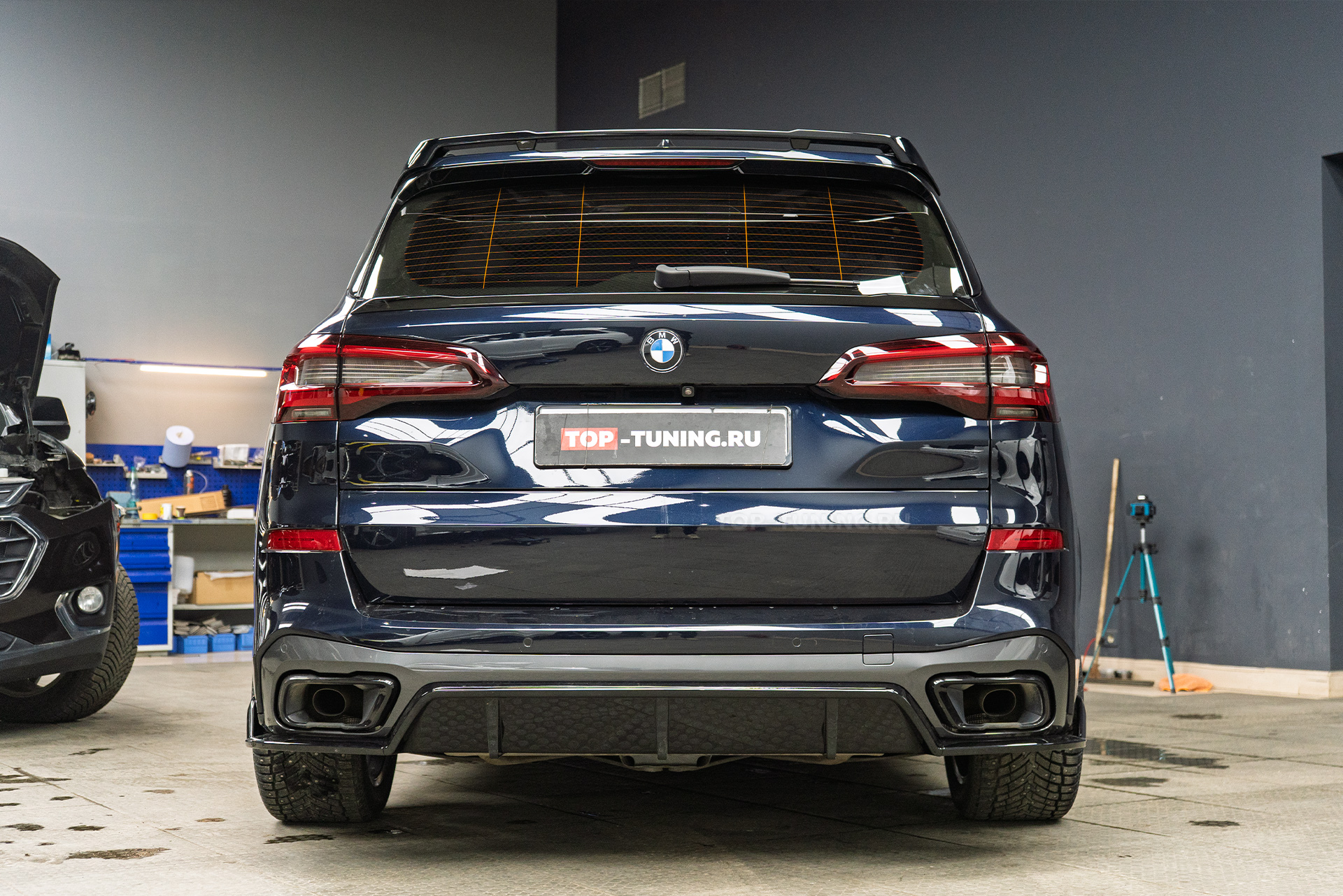 Установка спортивного обвеса PRO GT II для BMW X5 G05 110914 Установка спортивного обвеса PRO GT II для BMW X5 G05