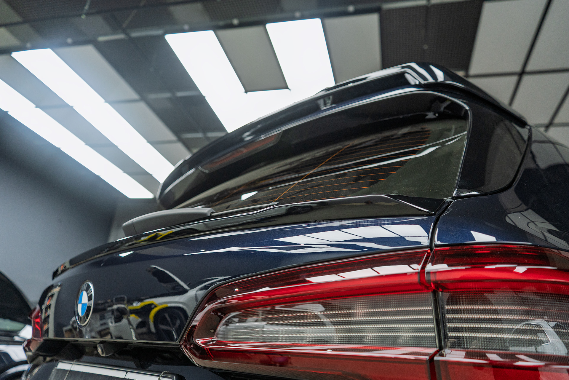 Установка спортивного обвеса PRO GT II для BMW X5 G05 110914 Установка спортивного обвеса PRO GT II для BMW X5 G05