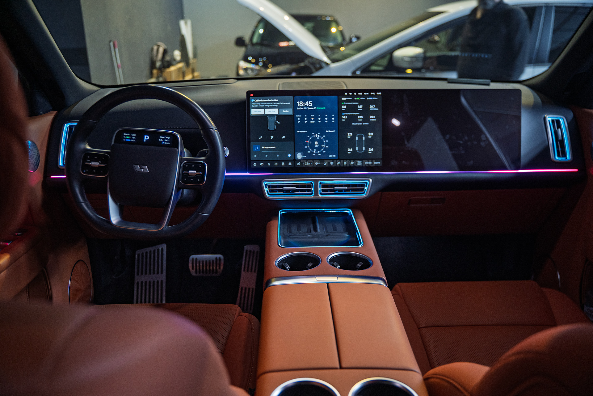 Монтаж атмосферной подсветки салона 11 в 1 для Lixiang L9