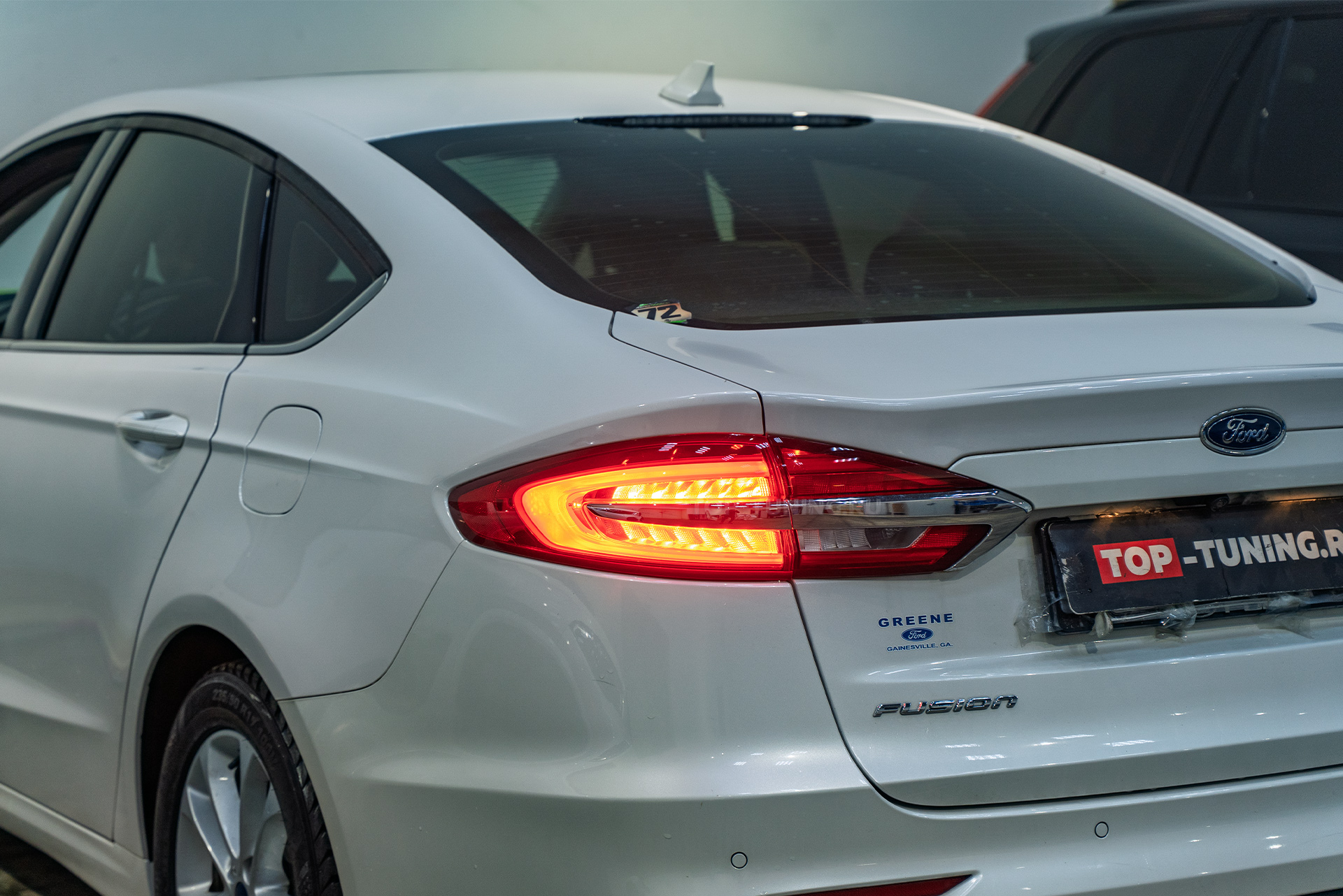 110953 Тюнинг задних фонарей &ndash; желтые поворотники для Ford Mondeo V из США