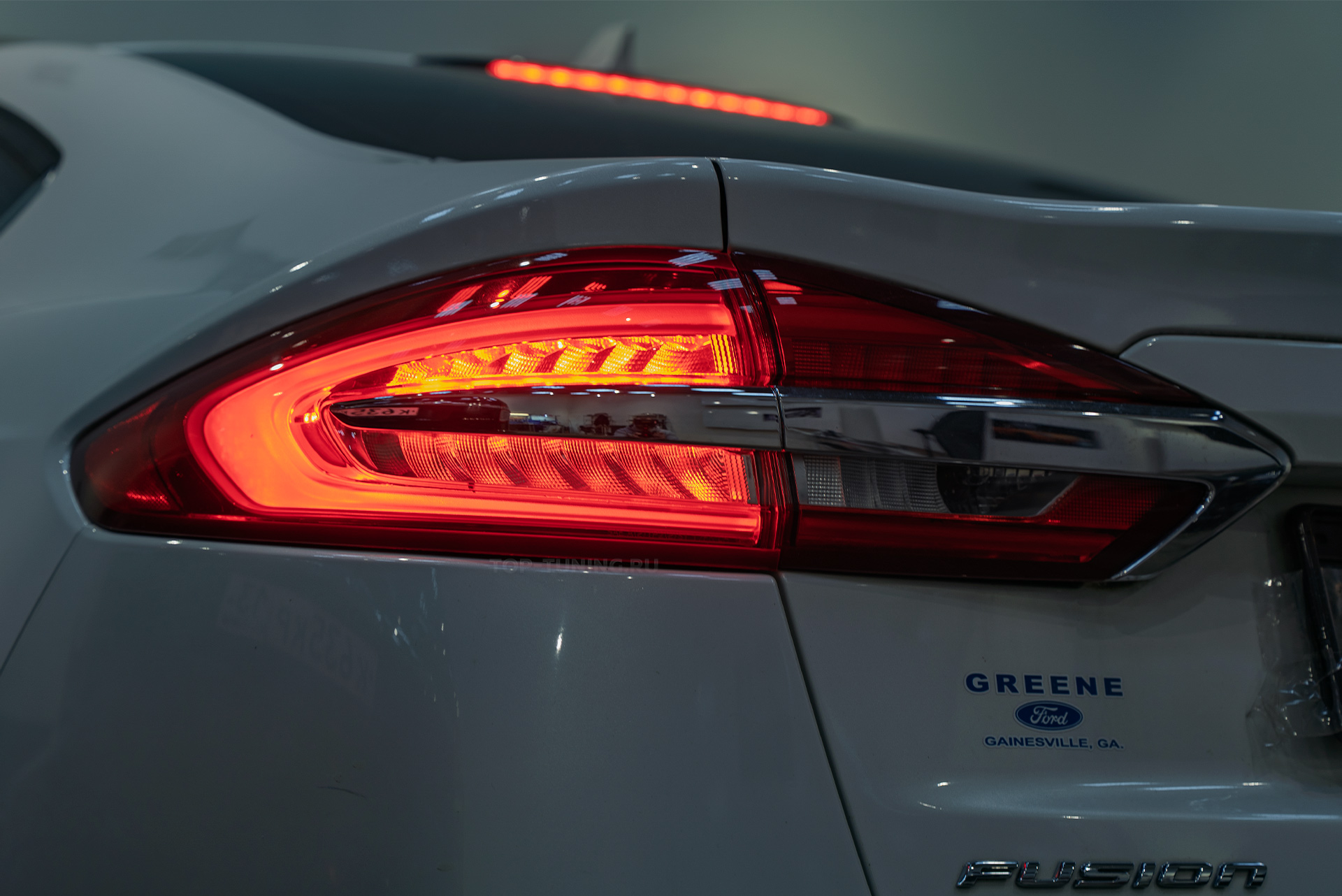 110953 Тюнинг задних фонарей &ndash; желтые поворотники для Ford Mondeo V из США