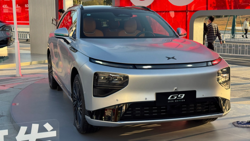 Обновленные кроссоверы Xpeng G6 и G9 2026 модельного года поступили в Китай с системой ADAS