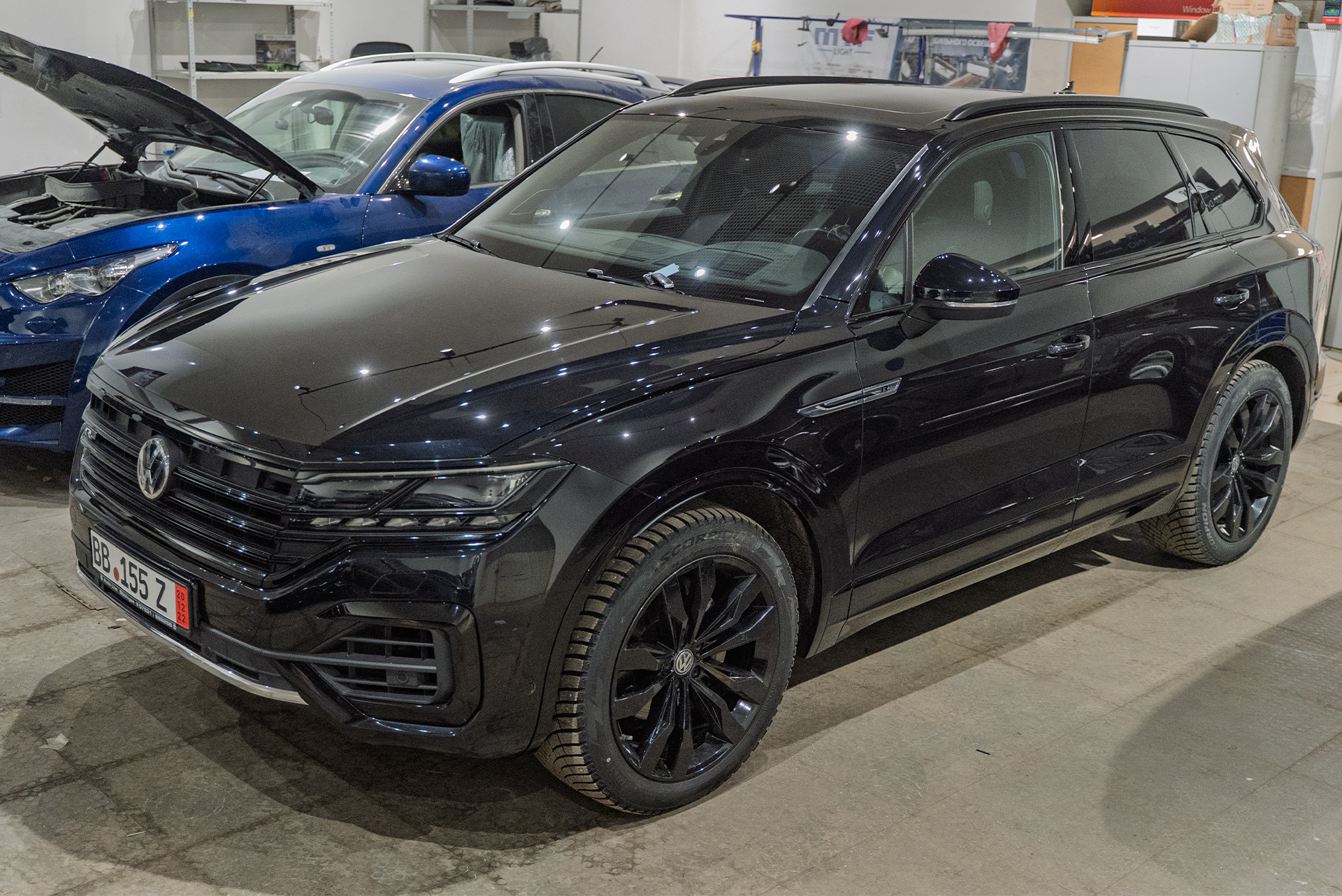 Защита всего кузова + доводчики в двери Volkswagen Touareg III из Германии