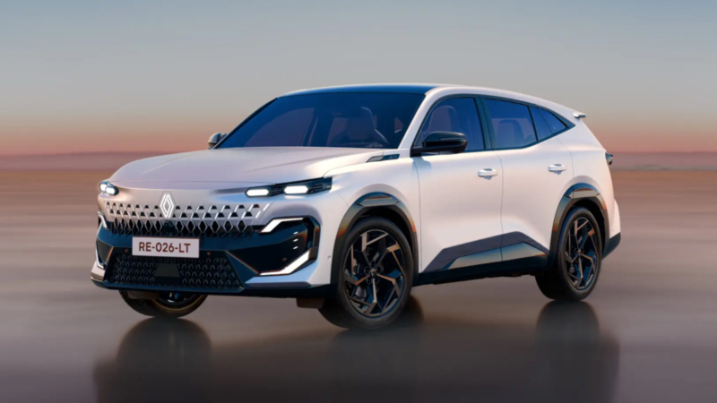 Модель разработана совместно с компанией Geely на базе модульной архитектуры CMA (Compact Modular Architecture).