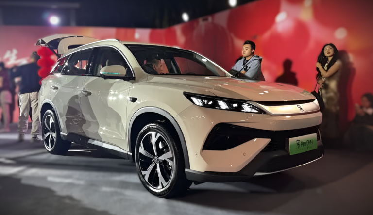 BYD выпустит 2026 Song Pro DM i с увеличенным запасом хода на электротяге 220 км по цене от 1.12 млн рублей