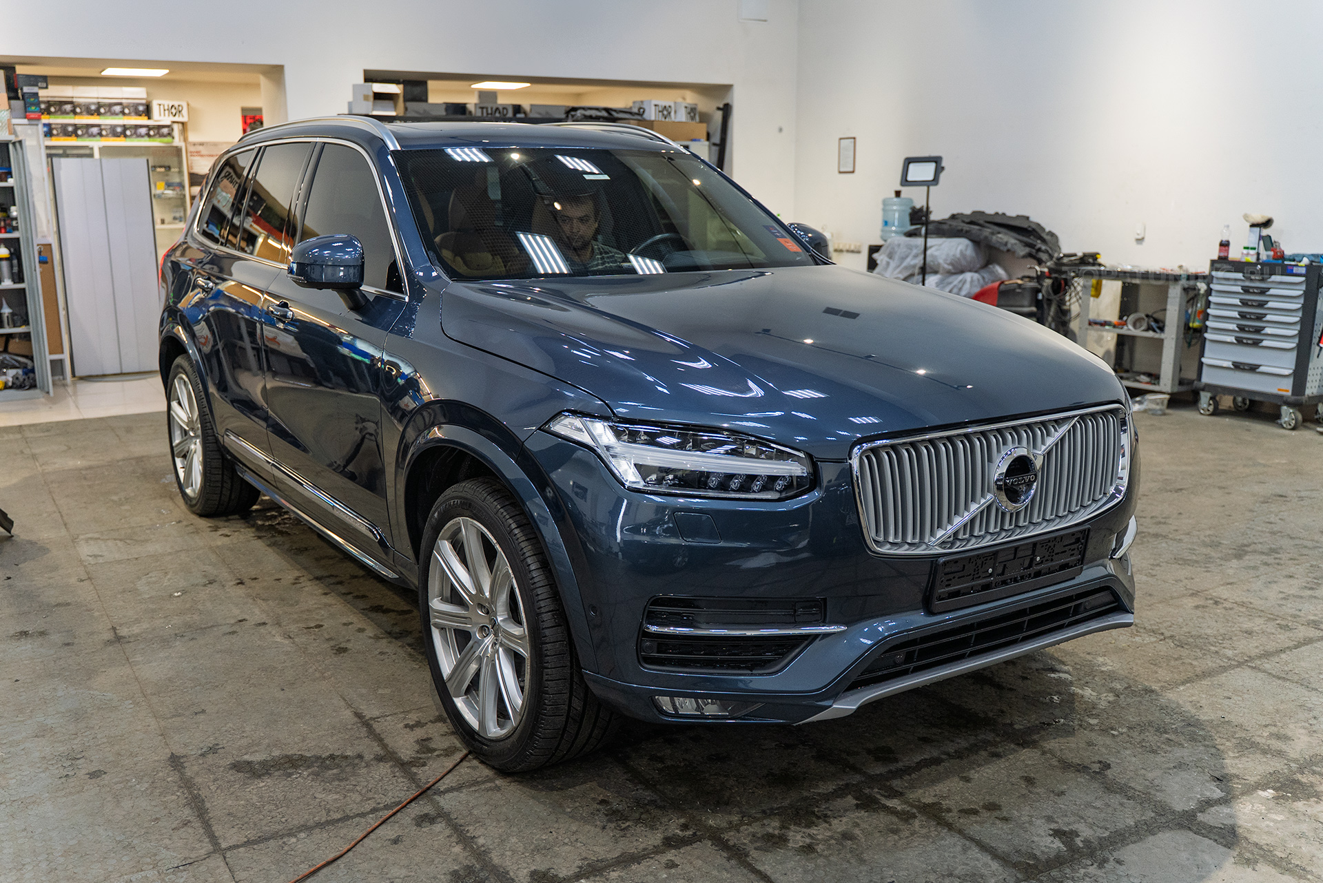 111017 Переделка задних фонарей &ndash; желтый поворотник для американского Volvo XC90 II