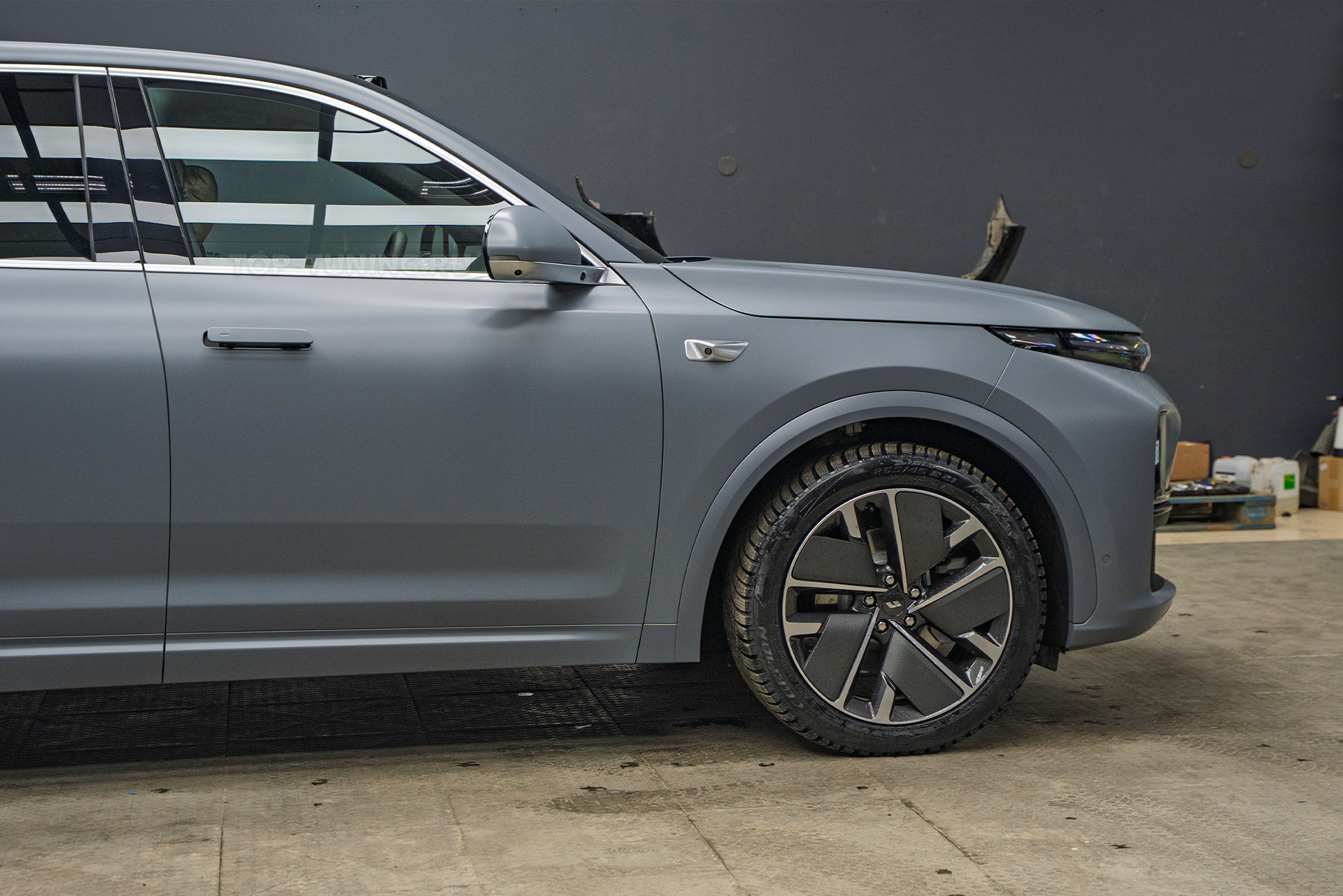 Оклейка сатиновой пленкой + защита лобового стекла Li L7 рестайлинг 