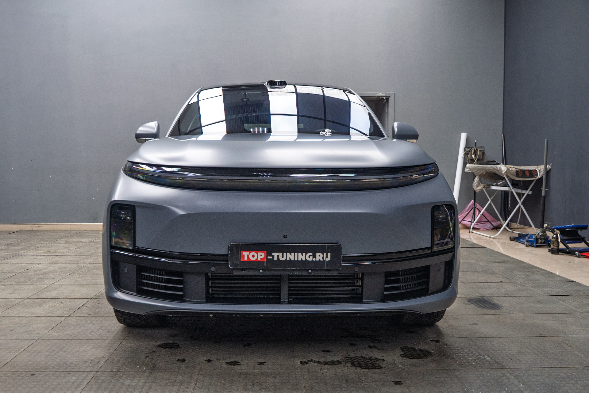 Оклейка сатиновой пленкой + защита лобового стекла Li L7 рестайлинг 