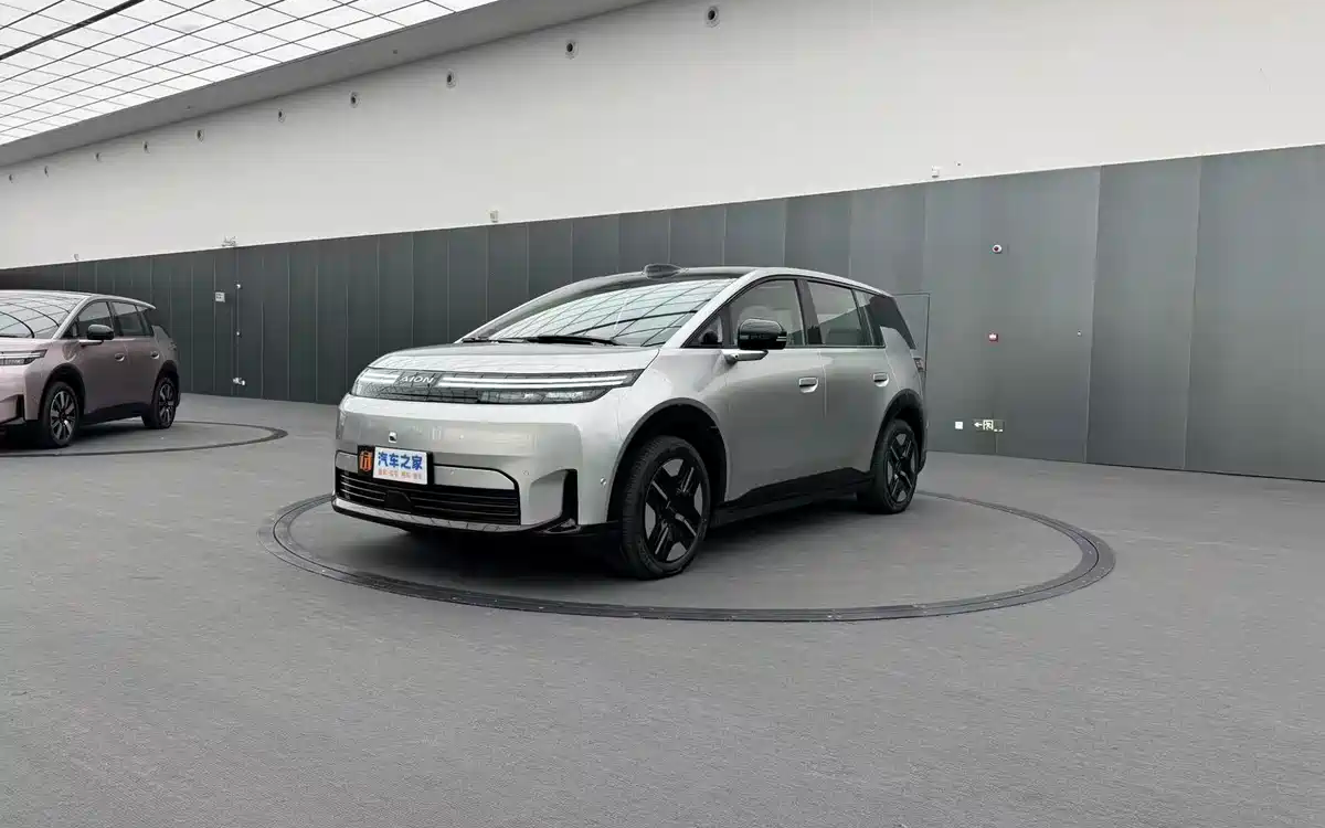 Представлены эскизы дизайна GAC Aion N60: работа бывшего дизайнера BMW Бенуа Жакоба