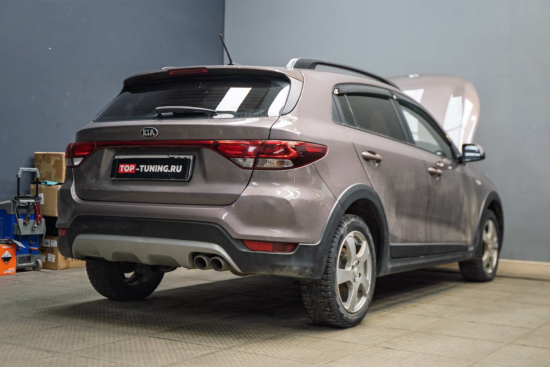 Установка атмосферной подсветки MTF M4 в салон Kia Rio IV