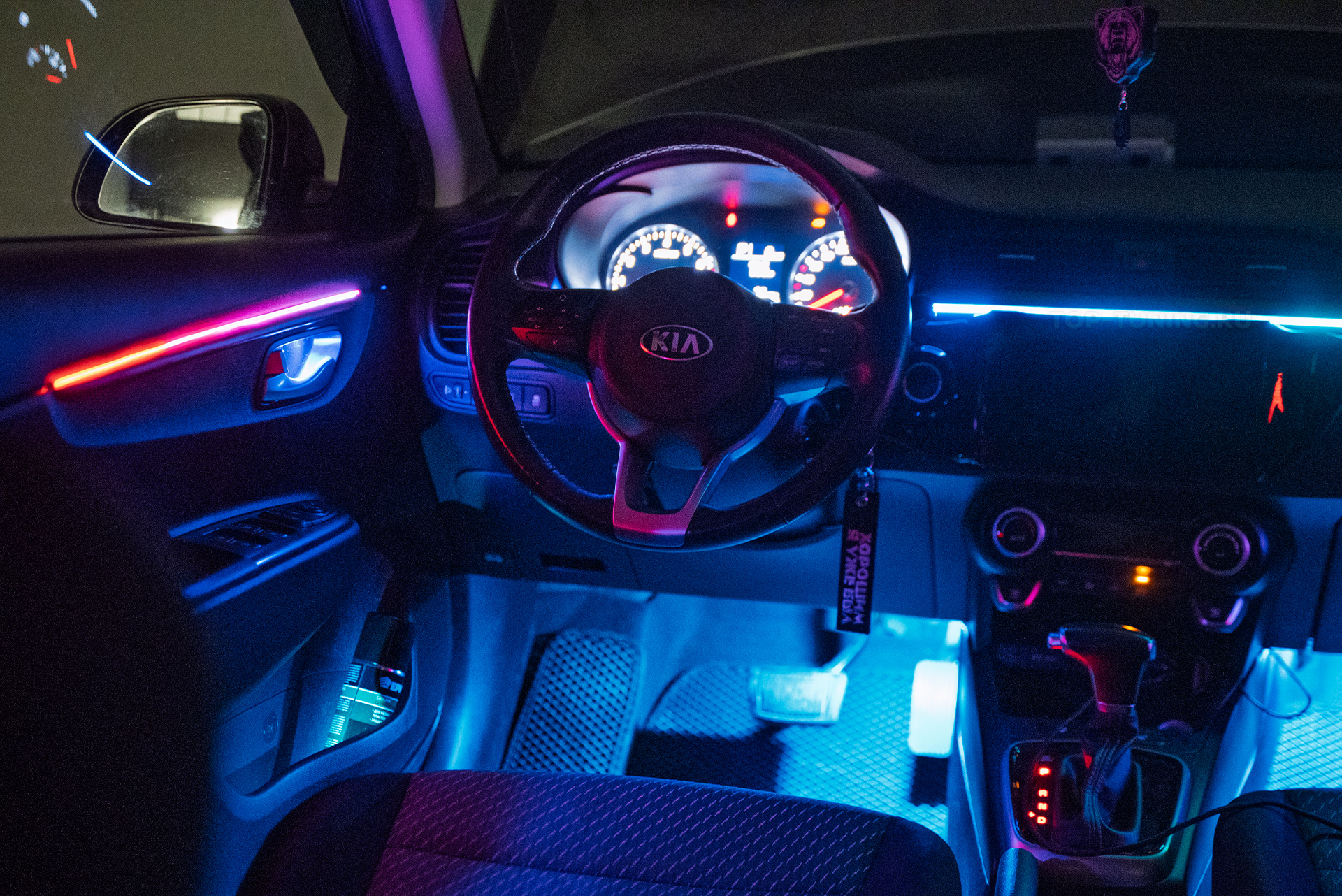 111038 Установка атмосферной подсветки MTF M4 в салон Kia Rio IV