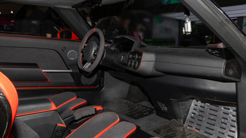 Основатель бренда Фэн Сяотун подтвердил, что местная сборка автомобиля будет организована в Италии, а общий тираж для заказа составит 1000 единиц.