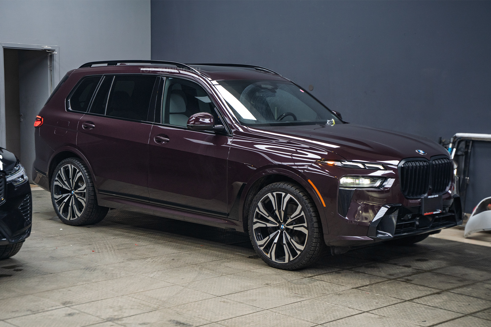 111047 Переделка задних фонарей нового BMW X7 G07 из США под европейский поворотник