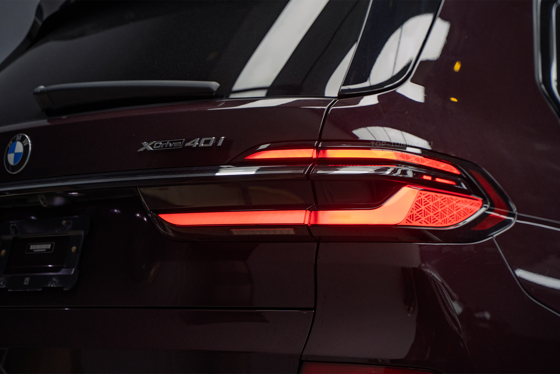 111047 Переделка задних фонарей нового BMW X7 G07 из США под европейский поворотник