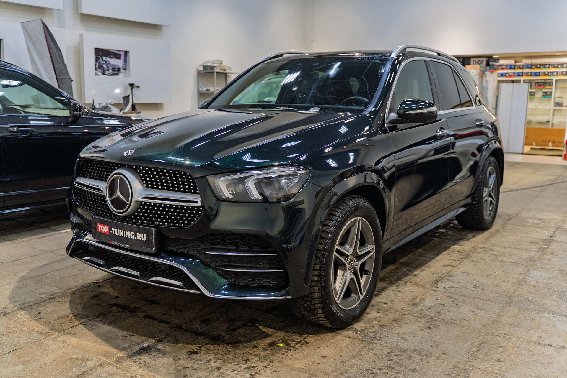 Монтаж силовых порогов-ступеней для Mercedes-Benz GLE Coupe 