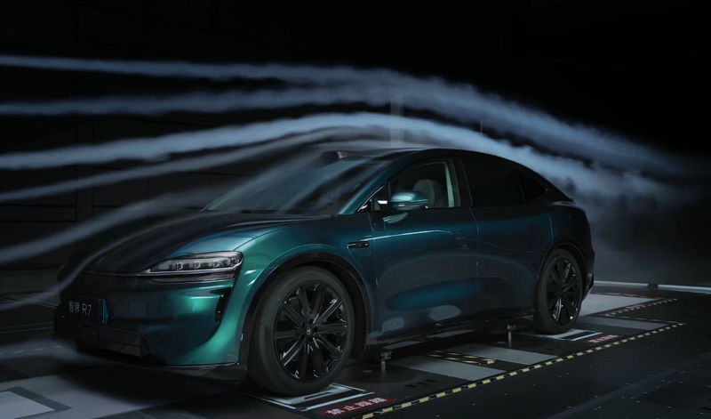 Компания HIMA Luxeed объявила о значимом достижении: её электромобиль R7 Pure Electric Ultra установил новый мировой рекорд среди серийных внедорожников по самому низкому коэффициенту лобового сопротивления &mdash; 0,217