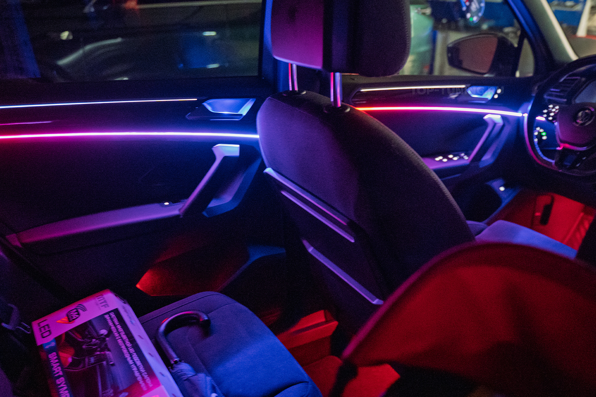 111078 Динамическая LED-подсветка салона Volkswagen Tiguan II Динамическая LED-подсветка салона Volkswagen Tiguan II
