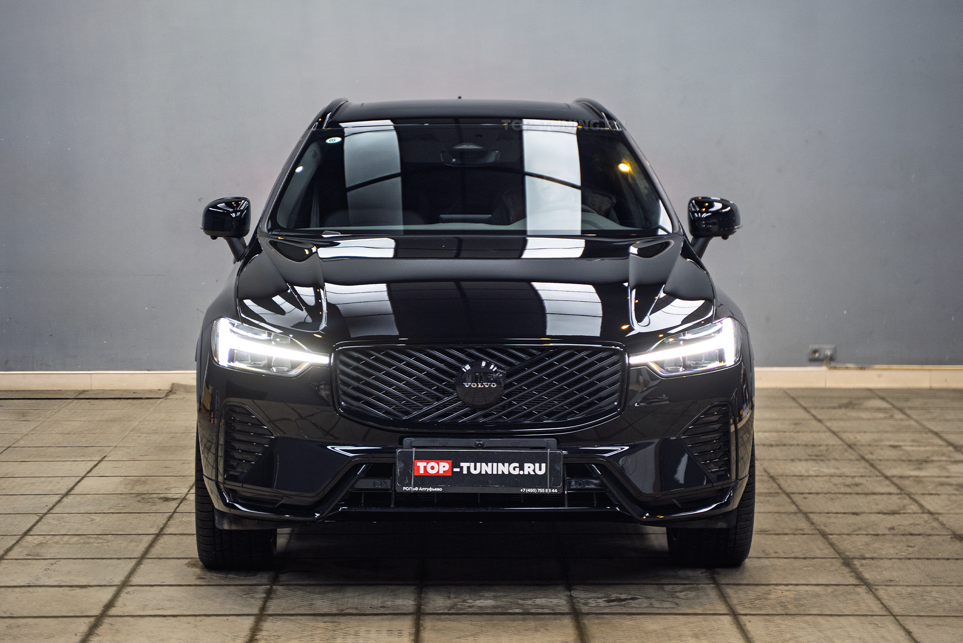 Оклейка кузова нового Volvo XC60 против сколов и царапин + установка доводчиков