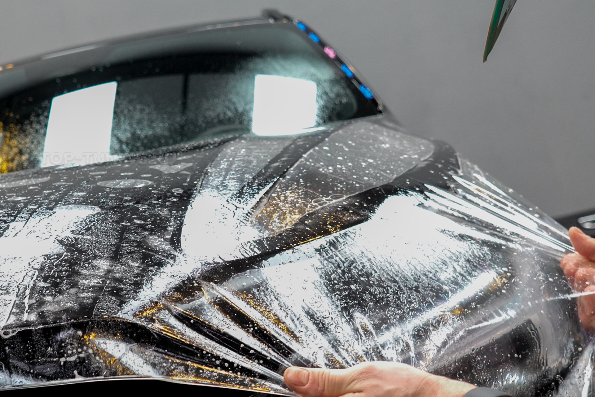 Оклейка кузова нового Volvo XC60 против сколов и царапин + установка доводчиков 111112 Оклейка кузова нового Volvo XC60 против сколов и царапин + установка доводчиков