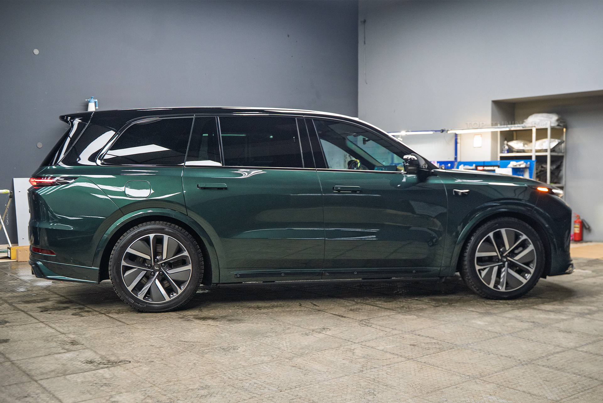 Установка электронного выхлопа THOR Storm для Lixiang L9 