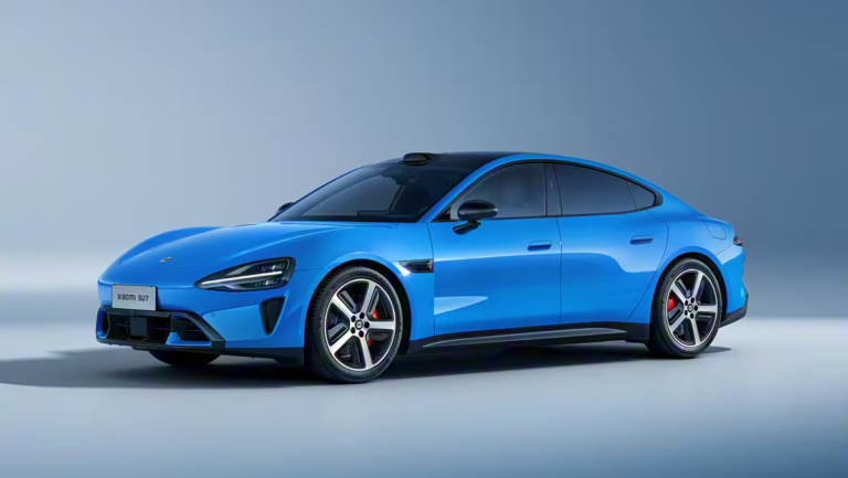 Обновлённая модель в целом сохранила дизайн предшественника, но получила ряд усовершенствований: