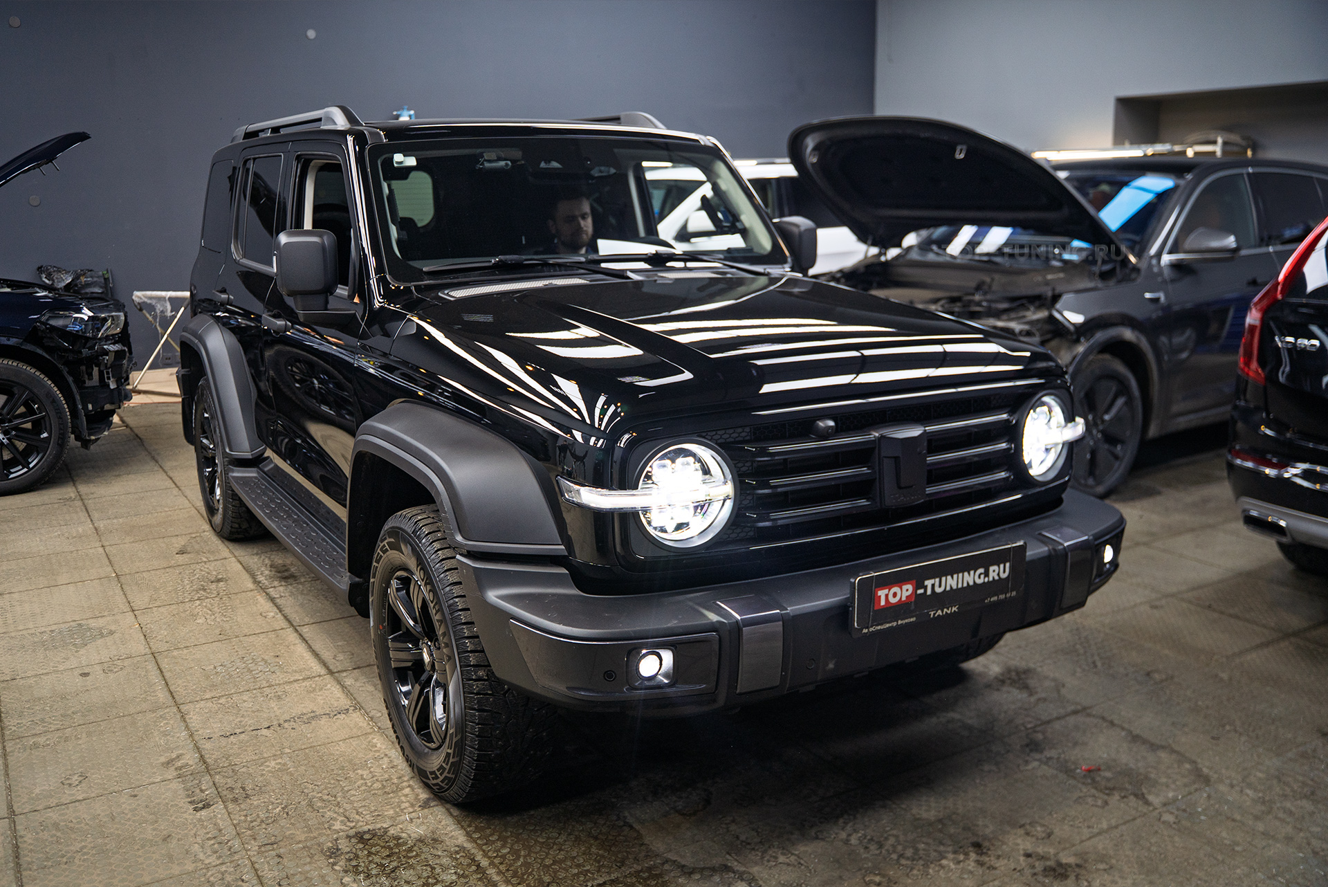 111151 Замена линз в оптике Tank 300 &ndash; яркий ближний и дальний свет с WideBeam MINI