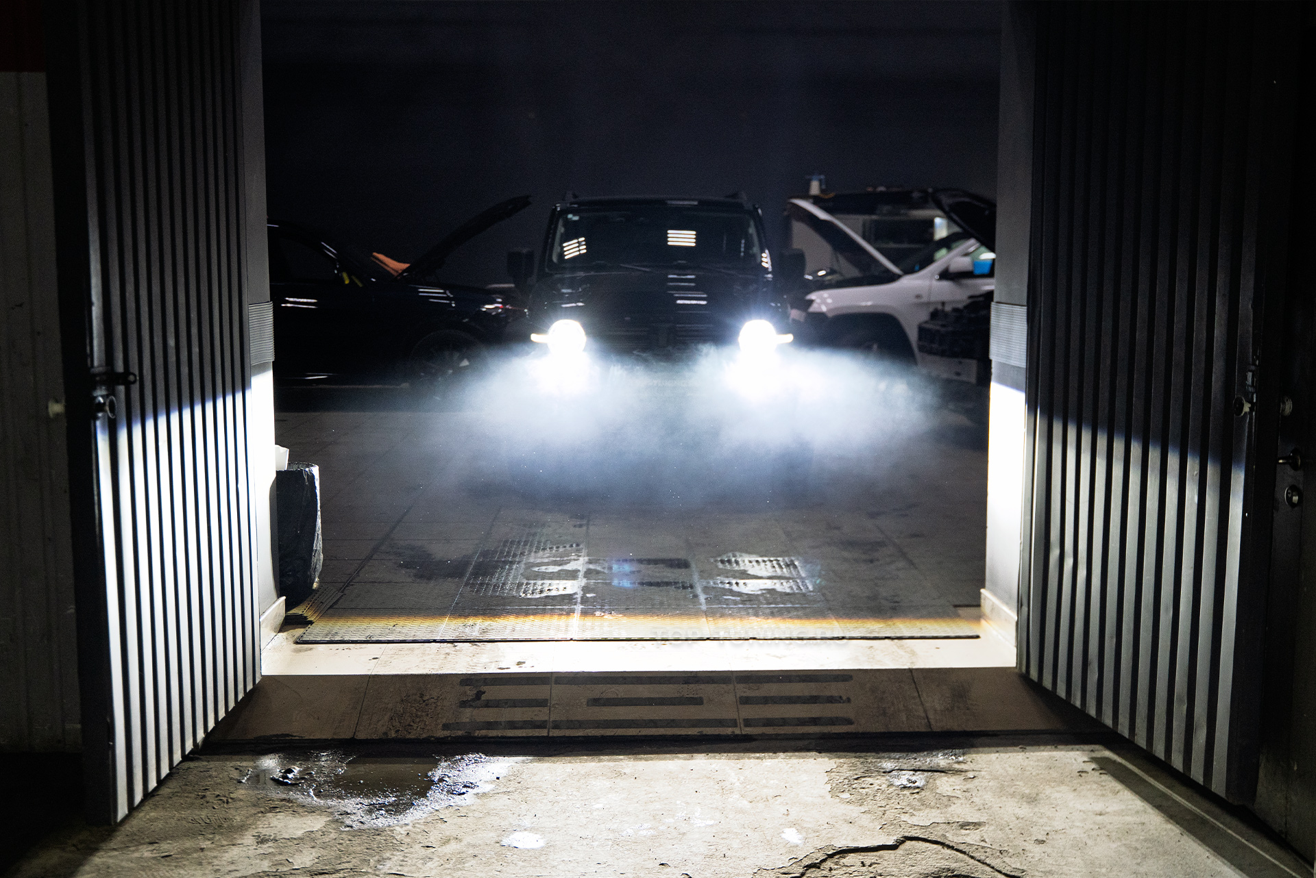 111151 Замена линз в оптике Tank 300 &ndash; яркий ближний и дальний свет с WideBeam MINI