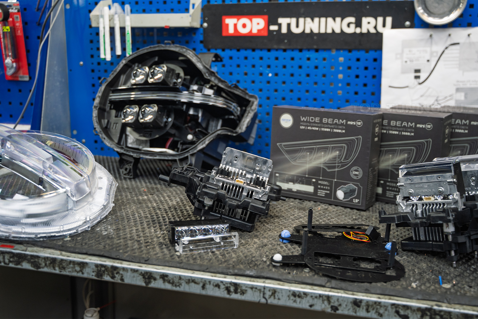 111151 Замена линз в оптике Tank 300 &ndash; яркий ближний и дальний свет с WideBeam MINI