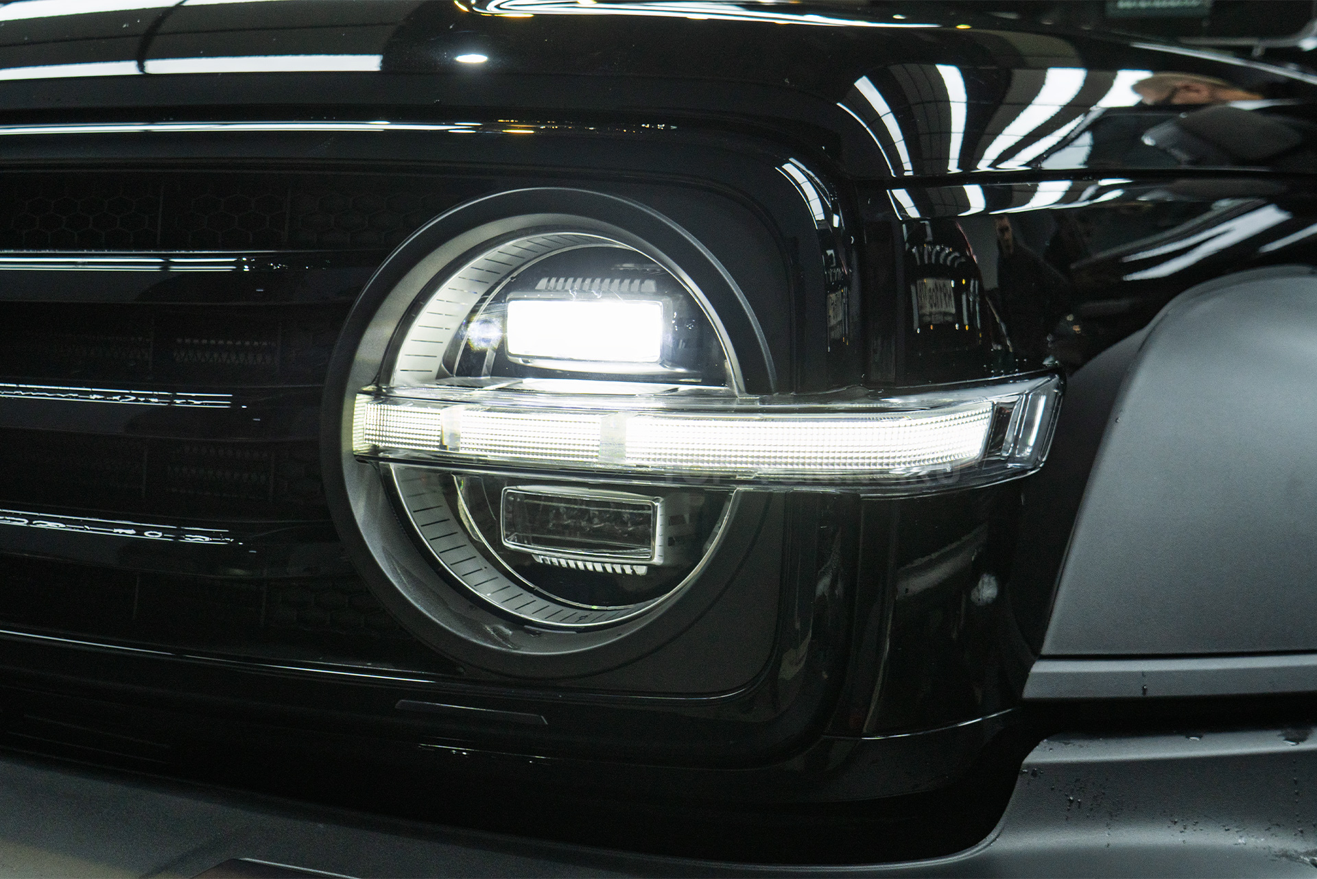 Замена линз в оптике Tank 300 &ndash; яркий ближний и дальний свет с WideBeam MINI