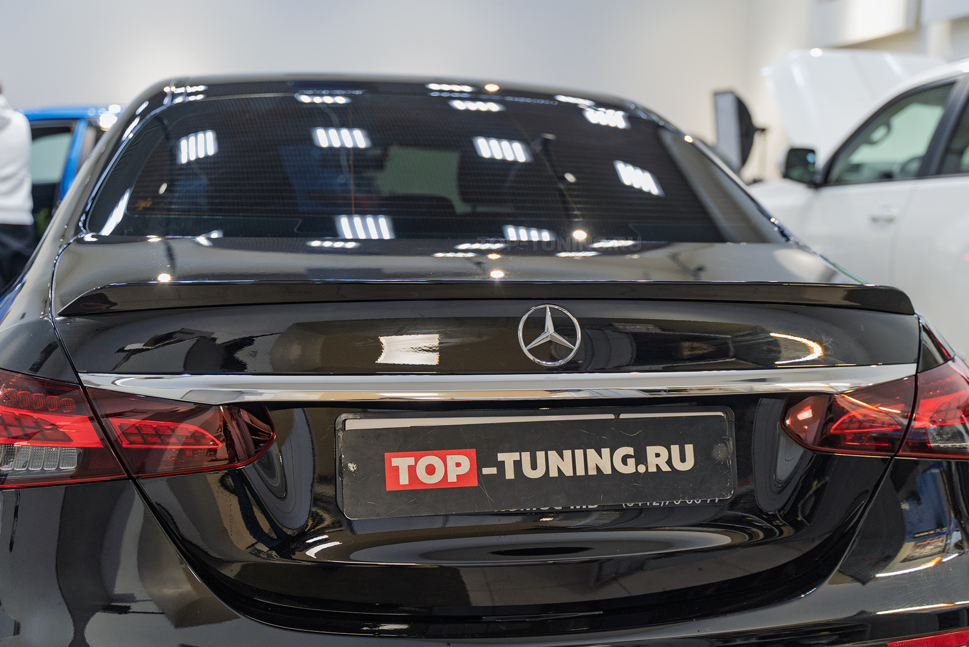 111154 Монтаж спойлера в стиле AMG для Mercedes-Benz E-class W213