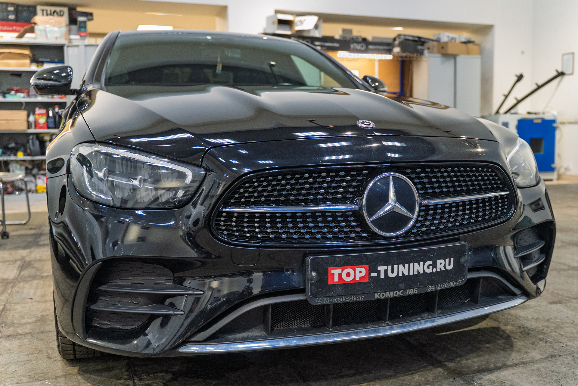 Монтаж спойлера в стиле AMG для Mercedes-Benz E-class W213