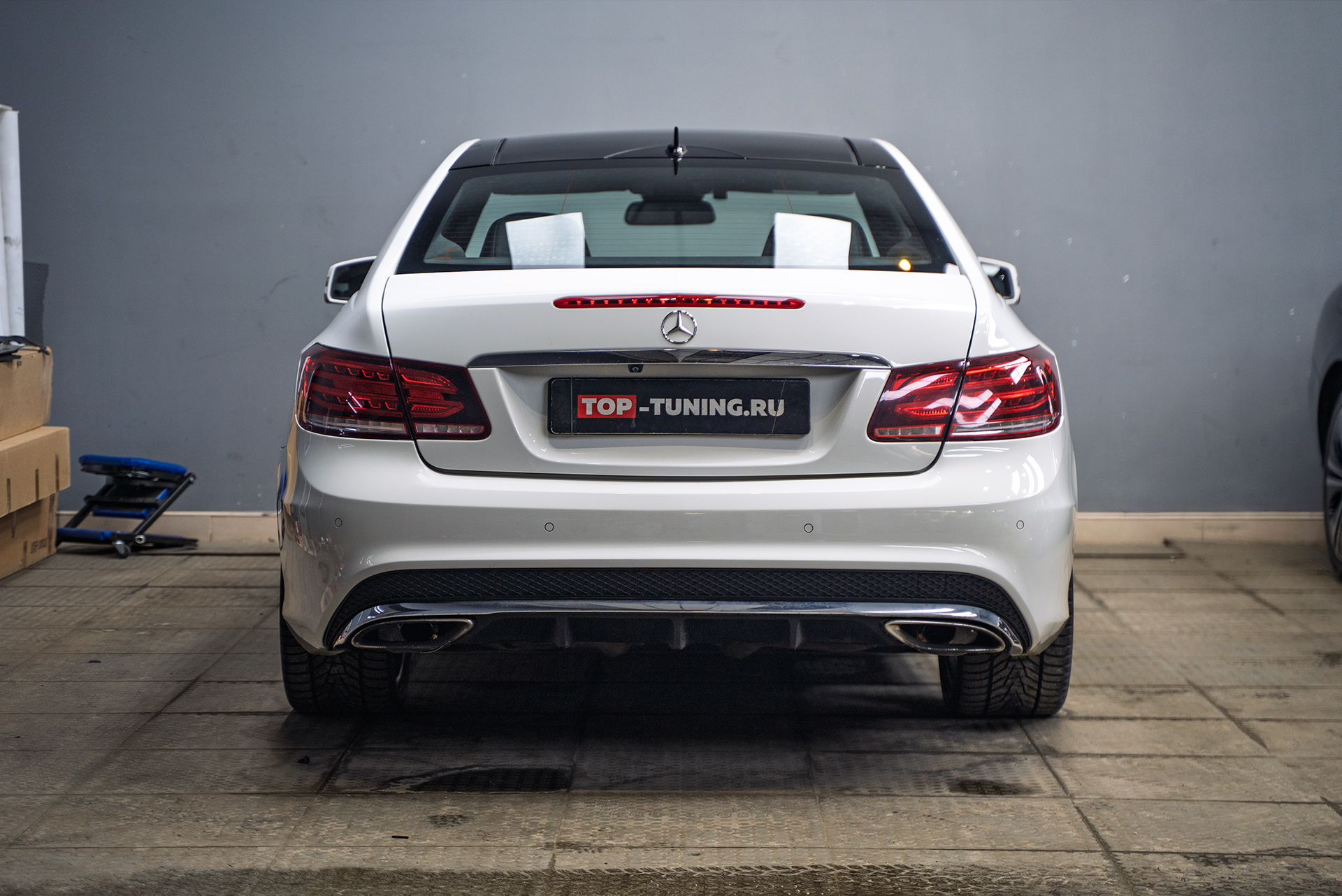 Электронные доводчики в двери Mercedes-Benz E-class W212 рестайлинг