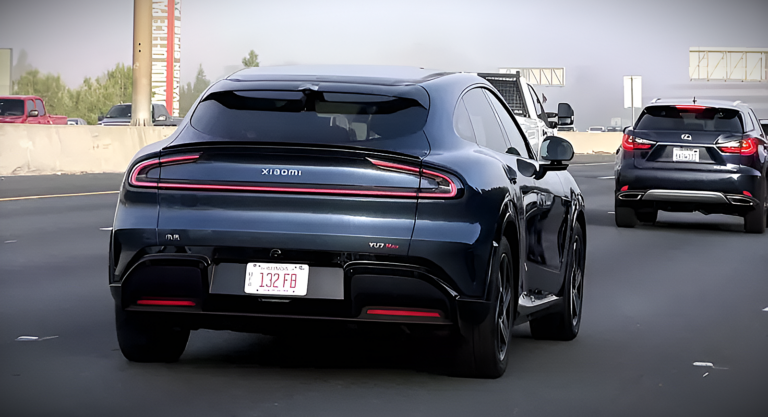 Внедорожник Xiaomi YU7 Max мощностью 690 л.с., замеченный на шоссе в США, вызвал слухи о выходе на рынок