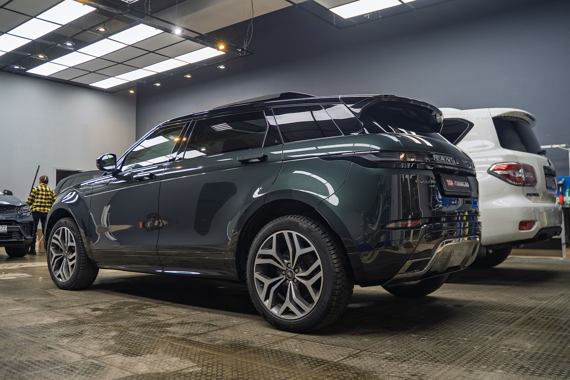 Детейлинг кузова + химчистка салона Range Rover Evoque II 