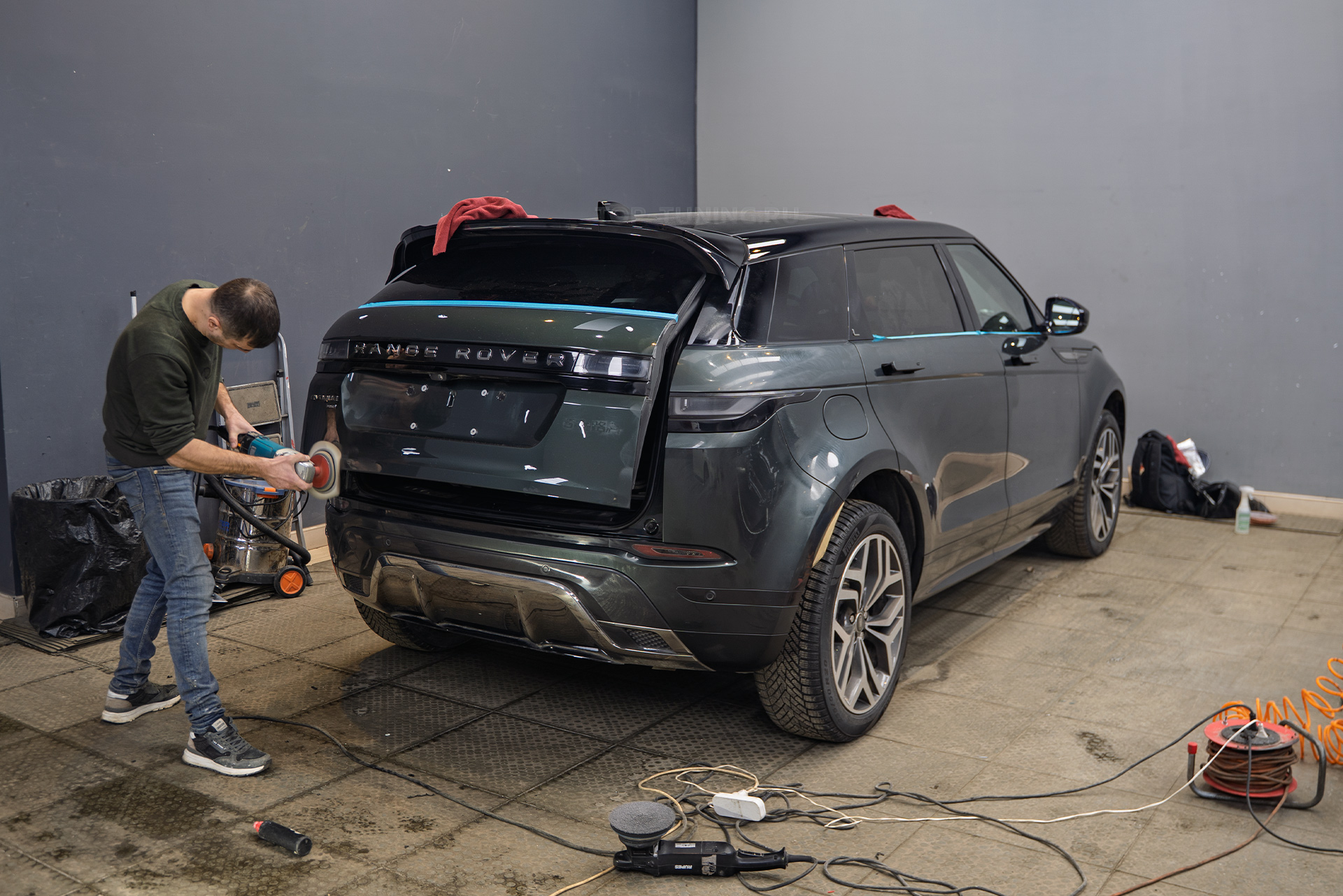 Детейлинг кузова + химчистка салона Range Rover Evoque II 