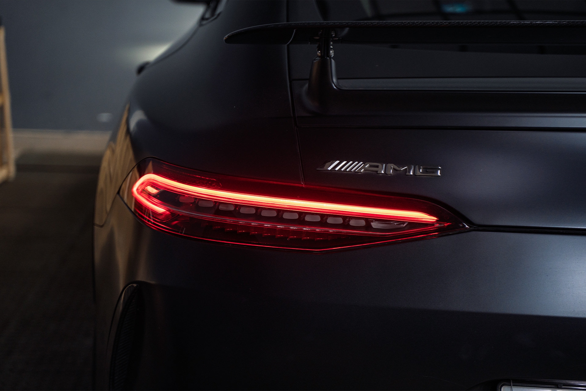 111202 Ремонт заднего фонаря Mercedes-Benz AMG GT рестайлинг &ndash; не работал стоп-сигнал