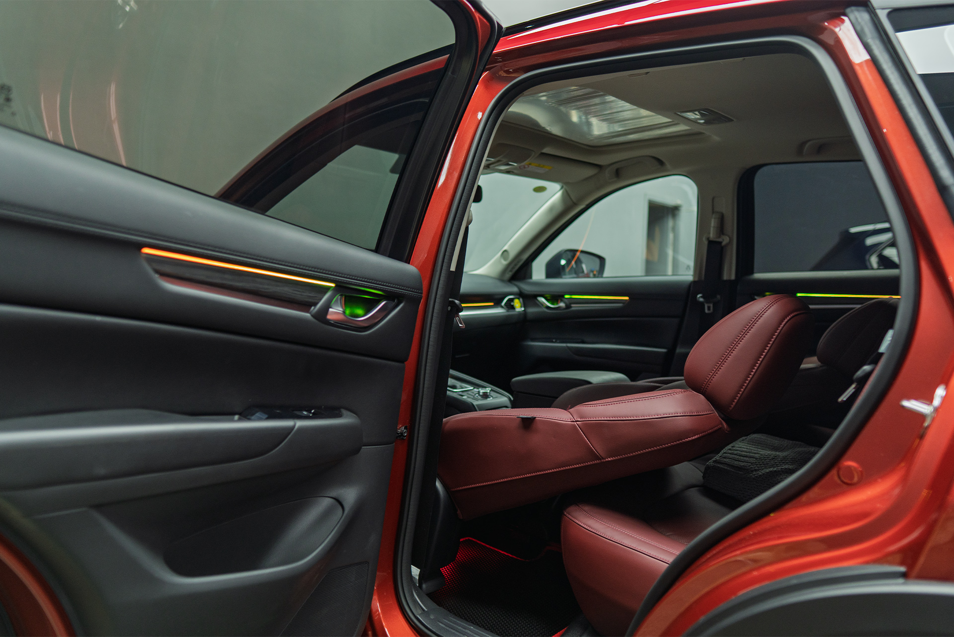 111205 Динамическая подсветка салона Mazda CX-5 II &ndash; установка и подключение