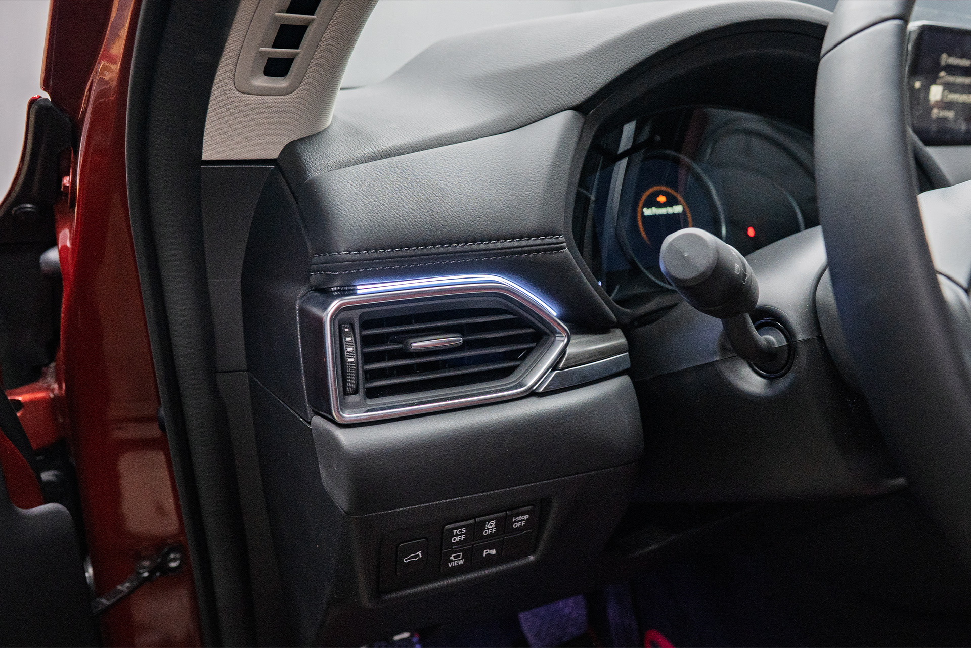 111205 Динамическая подсветка салона Mazda CX-5 II &ndash; установка и подключение