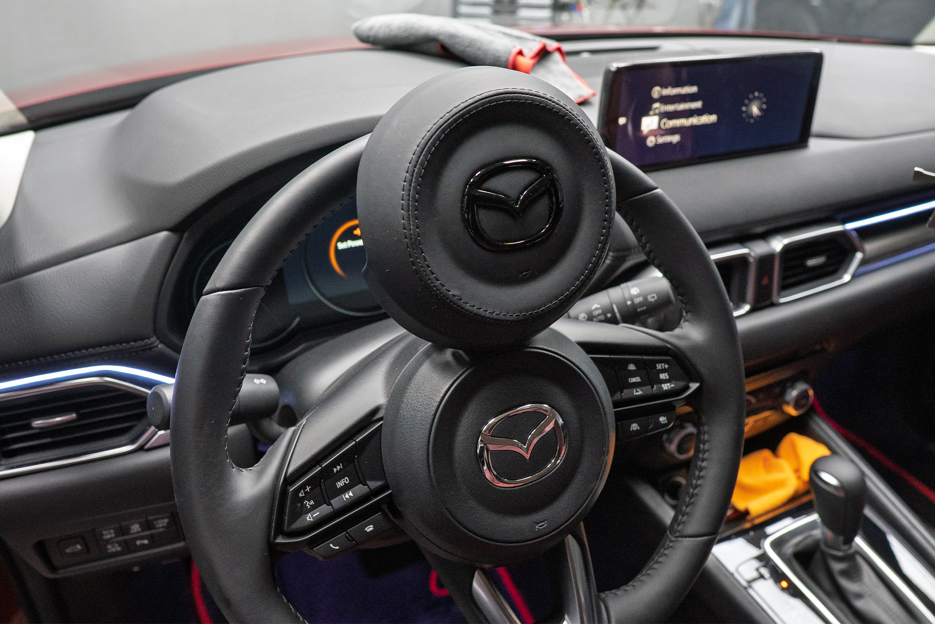 Динамическая подсветка салона Mazda CX-5 II &ndash; установка и подключение 