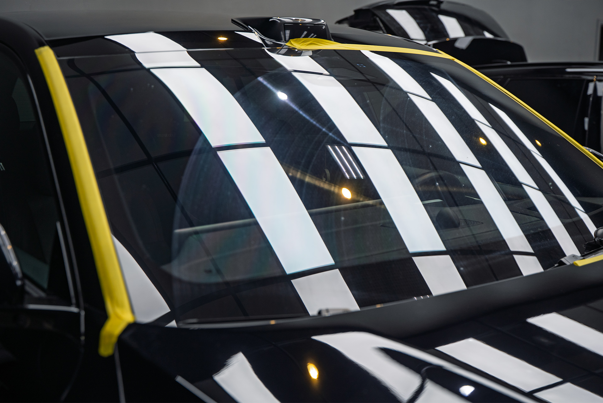 111232 Полировка лобового стекла Lixiang L9 + установка юбки переднего бампера