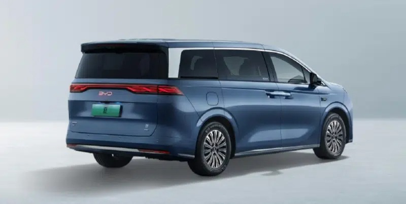 Компания BYD представила официальные изображения Linghui M9 MPV для рынка цифровых заказов поездок с водителем