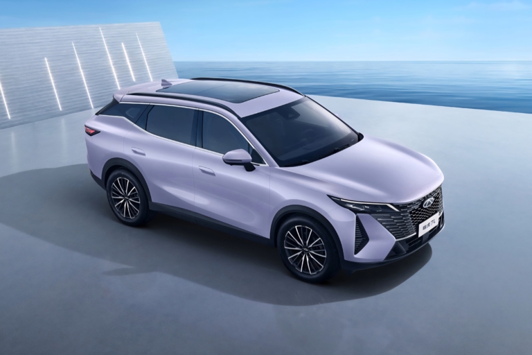 2?марта компания Chery обнародовала официальные изображения внедорожника Tiggo?7L (А сегмент) для Китая