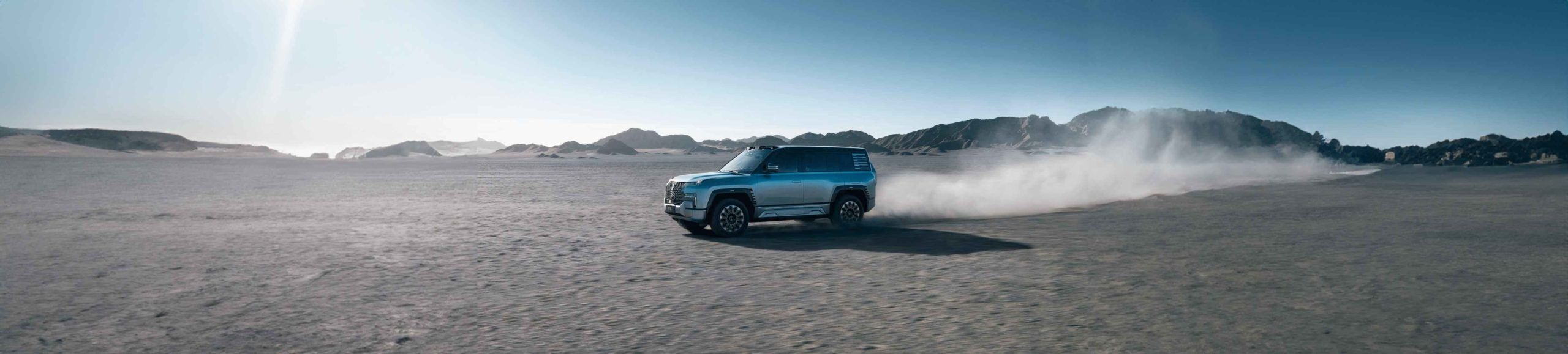 В опубликованном тестовом видео Yangwang U8 от BYD покоряет гору, созданную в лабораторных условиях