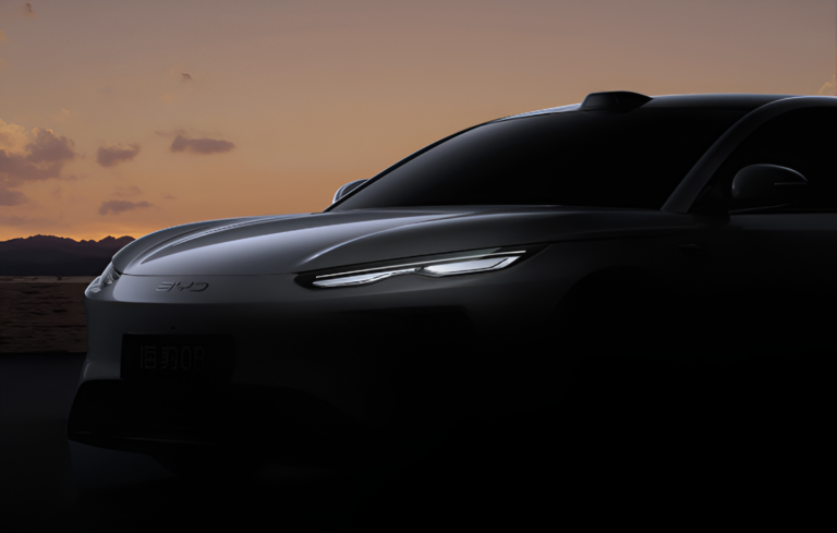 Презентация Seal 08: флагманский автомобиль от BYD готовится к показу 5 марта