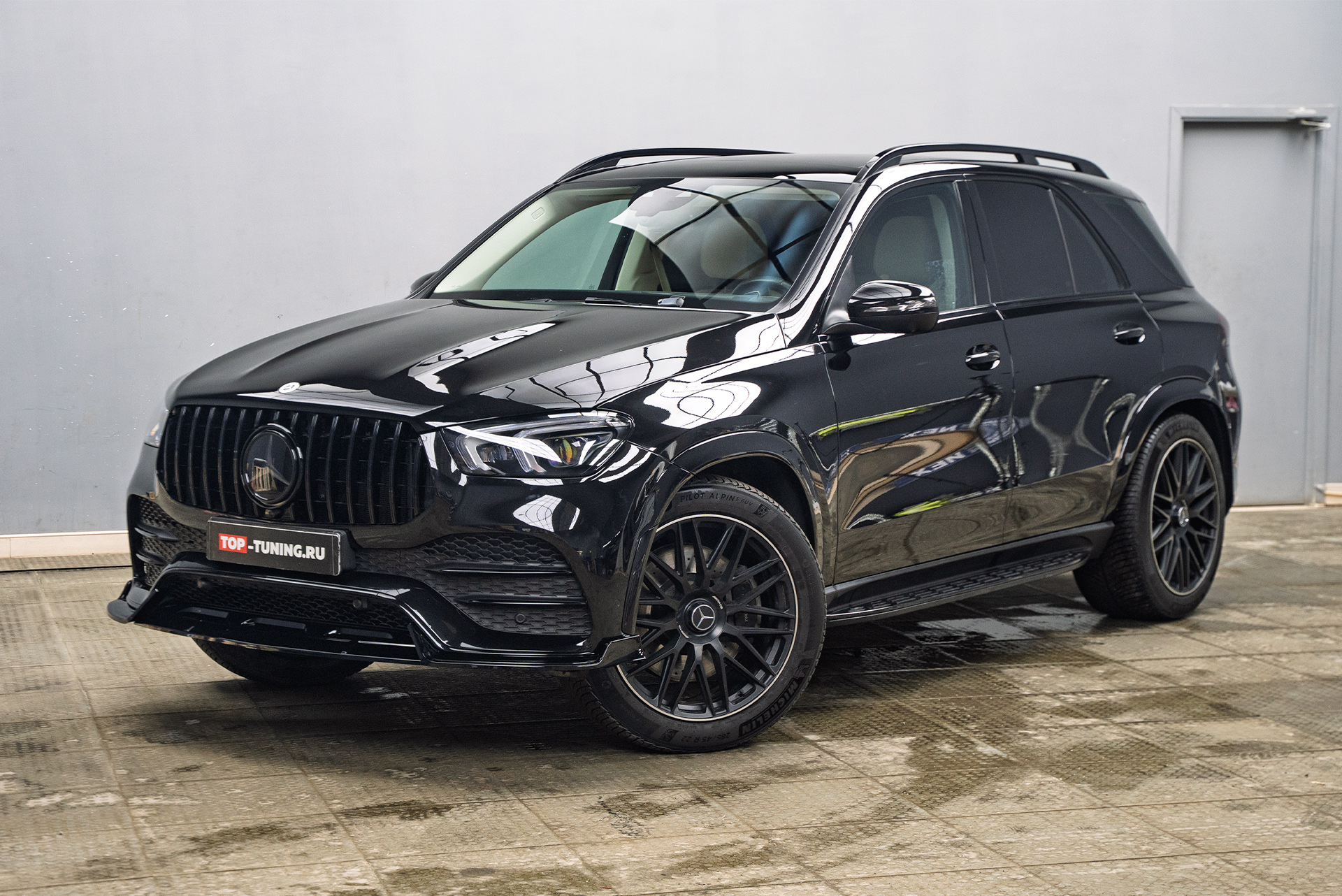 Монтаж электронного выхлопа THOR 2.0 + ECHO для Mercedes-Benz GLE V167