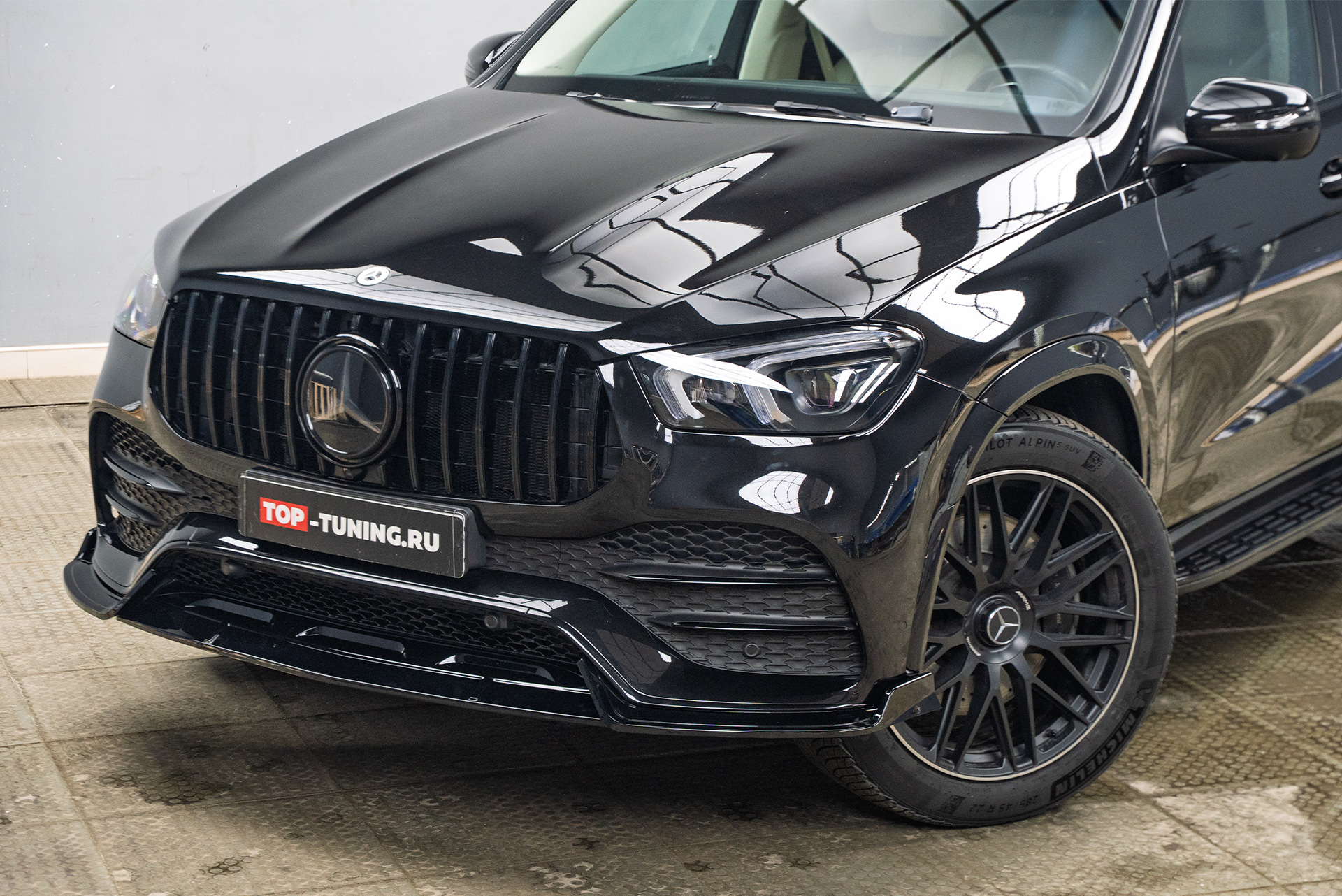 Монтаж электронного выхлопа THOR 2.0 + ECHO для Mercedes-Benz GLE V167