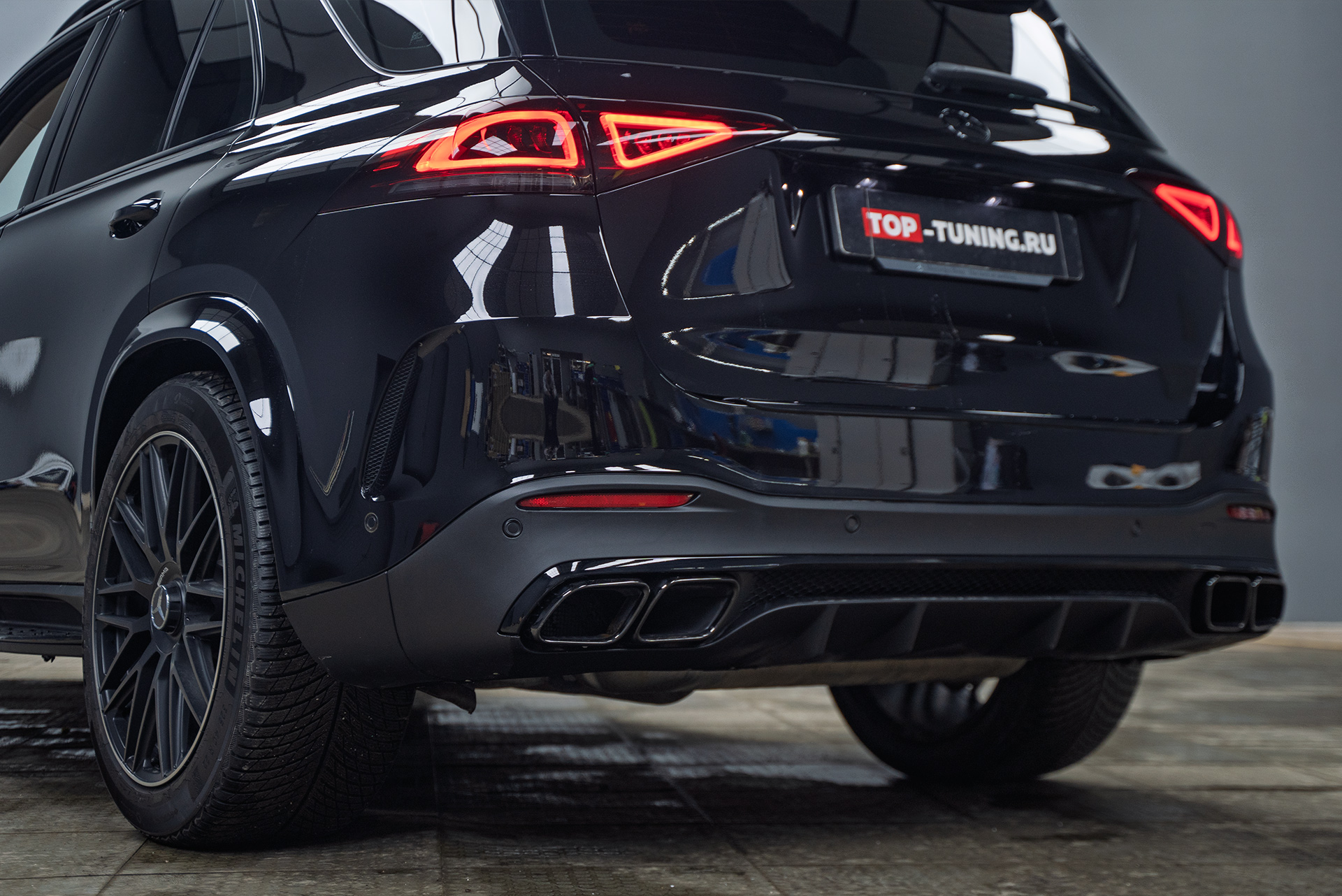 Монтаж электронного выхлопа THOR 2.0 + ECHO для Mercedes-Benz GLE V167